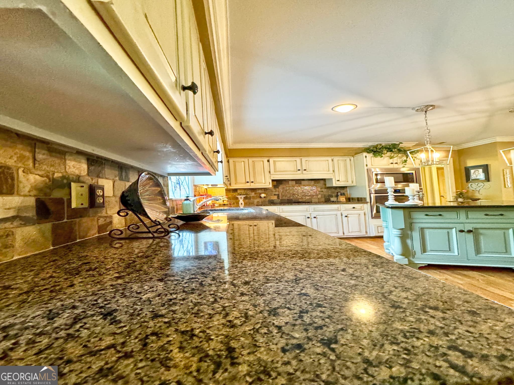 4 bedroom, 2.5 bathroom, 3,088 sq ft single family residence for sale at 1018 Riverside Drive, Lagrange, GA 30240 — photo 7