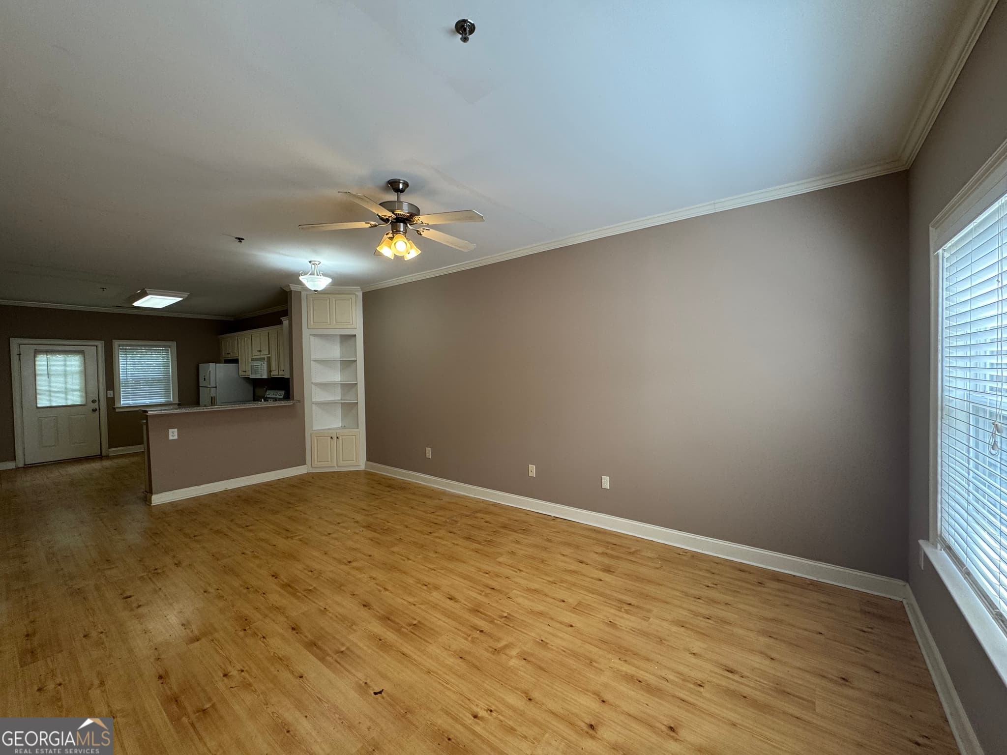 2 bedroom, 2.5 bathroom, 1,184 sq ft townhouse for rent at 460 Barnett Shoals Road F6, Athens, GA 30605 for $1,525 a month — photo 3