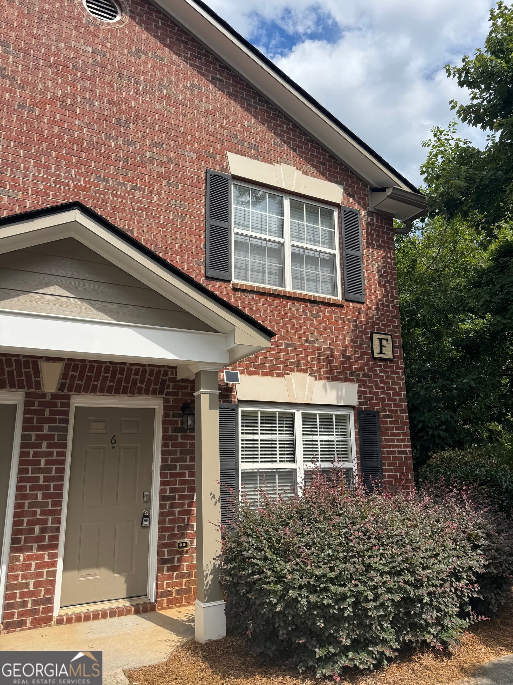 2 bedroom, 2.5 bathroom, 1,184 sq ft townhouse for rent at 460 Barnett Shoals Road F6, Athens, GA 30605 for $1,525 a month