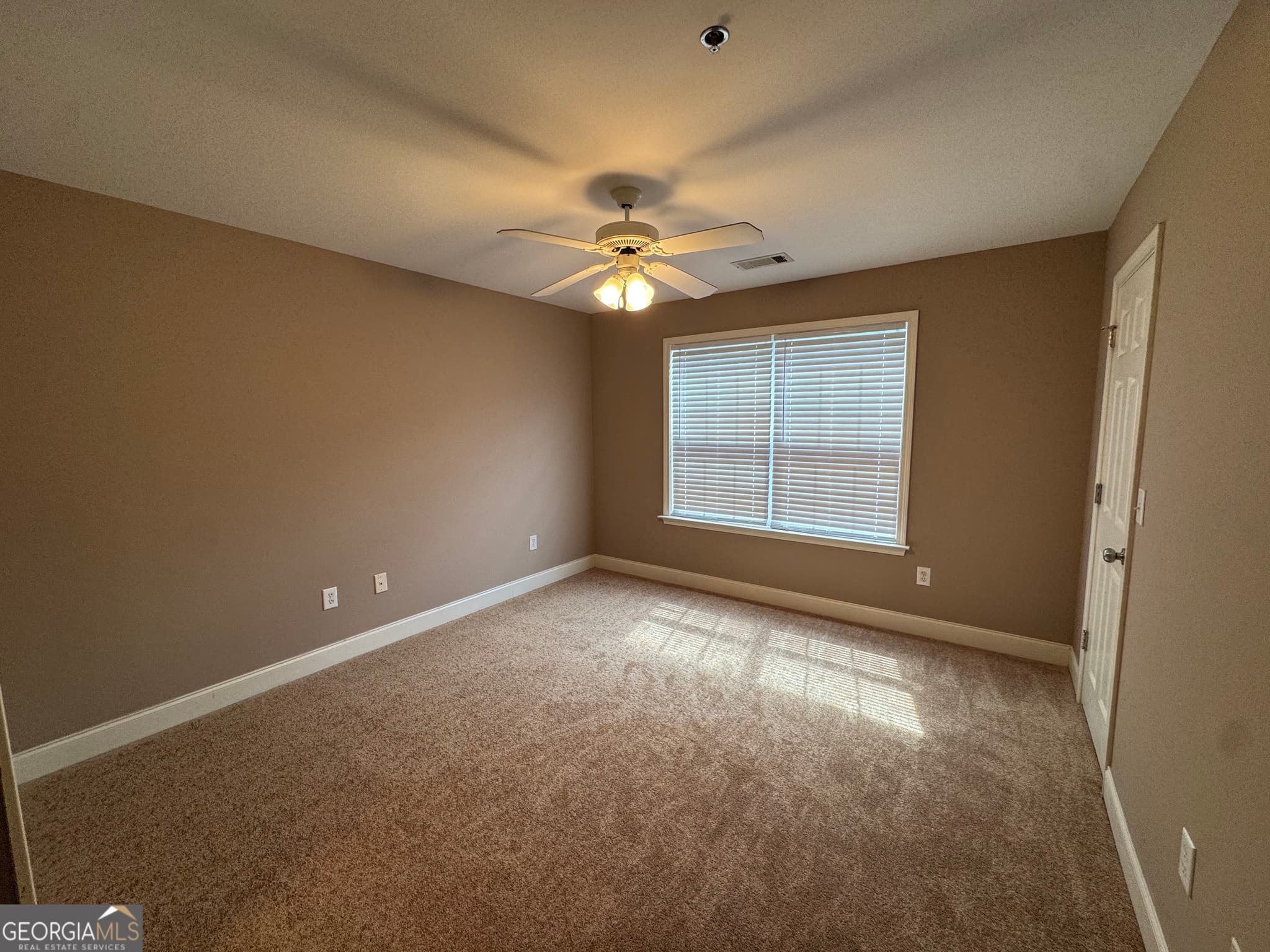 2 bedroom, 2.5 bathroom, 1,184 sq ft townhouse for rent at 460 Barnett Shoals Road F6, Athens, GA 30605 for $1,525 a month — photo 9