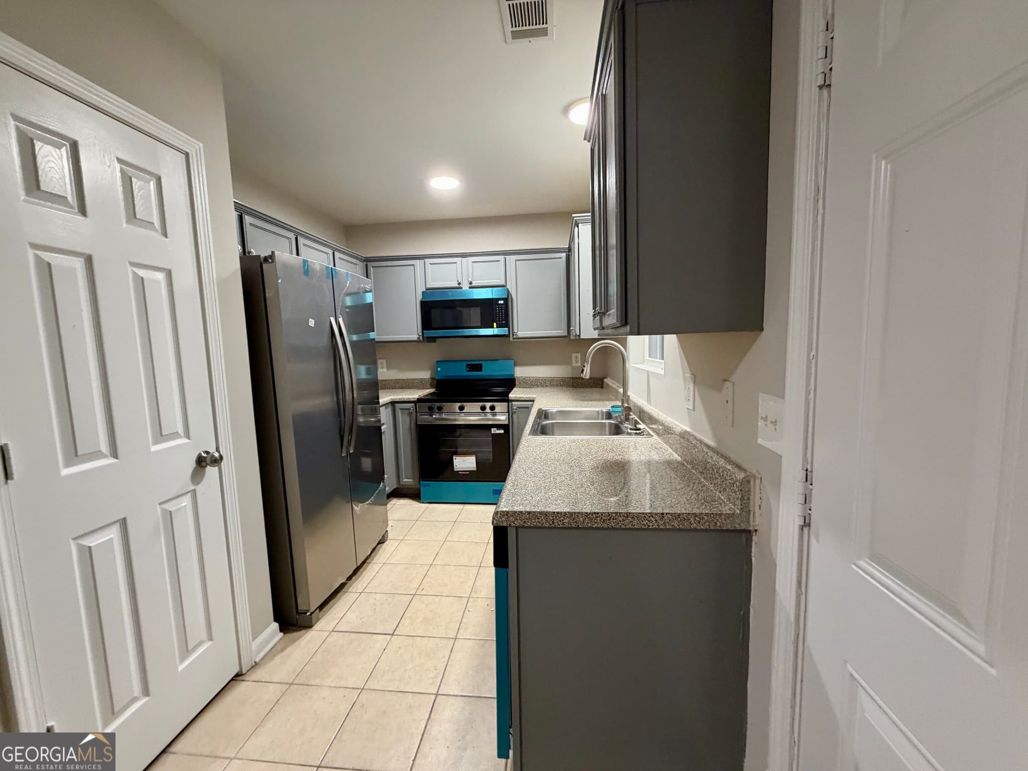 4 bedroom, 3 bathroom, 1,380 sq ft condominium for rent at 1017 Wheel House Lane, Monroe, GA 30655 for $1,450 a month — photo 3