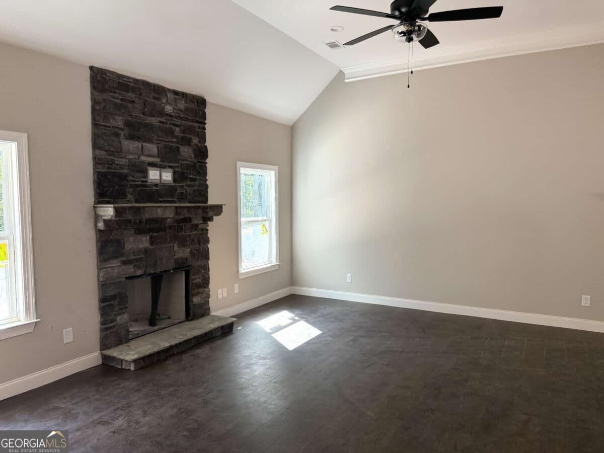 4 bedroom, 2.5 bathroom, 2,160 sq ft single family residence for sale at 303 Spring Lake Cove, White, GA 30184 — photo 2