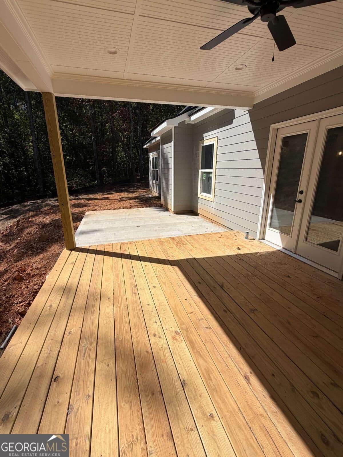 4 bedroom, 2.5 bathroom, 2,160 sq ft single family residence for sale at 303 Spring Lake Cove, White, GA 30184 — photo 7