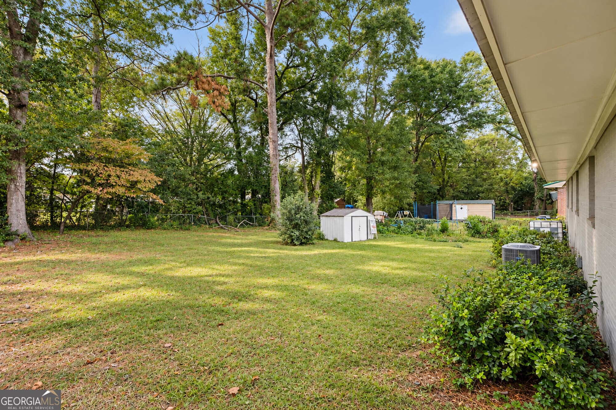 3 bedroom, 1.5 bathroom, 2,184 sq ft single family residence for sale at 101 Magnolia Avenue, Warner Robins, GA 31093 — photo 4