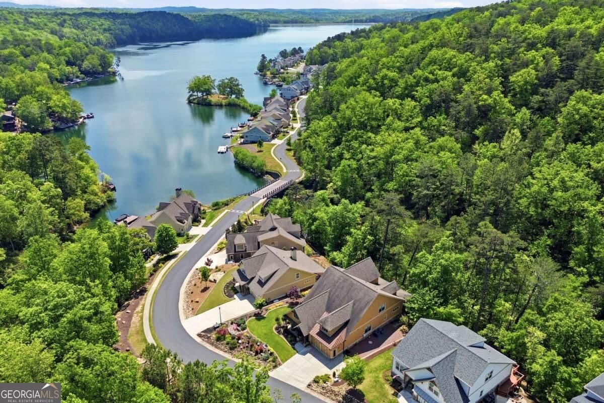 4 bedroom, 4 bathroom, 3,283 sq ft single family residence for sale at 114 Sunset Peak Court, Waleska, GA 30183 — photo 6