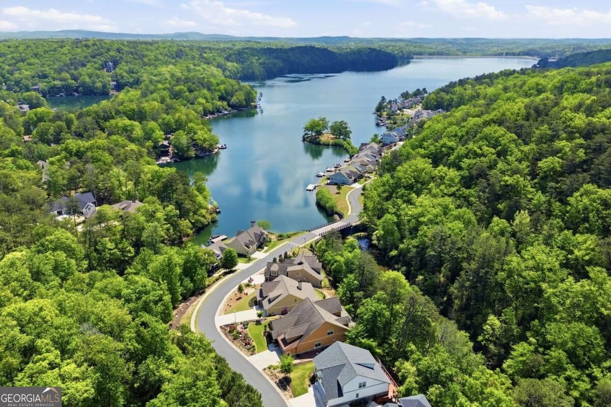 4 bedroom, 4 bathroom, 3,283 sq ft single family residence for sale at 114 Sunset Peak Court, Waleska, GA 30183 — photo 9