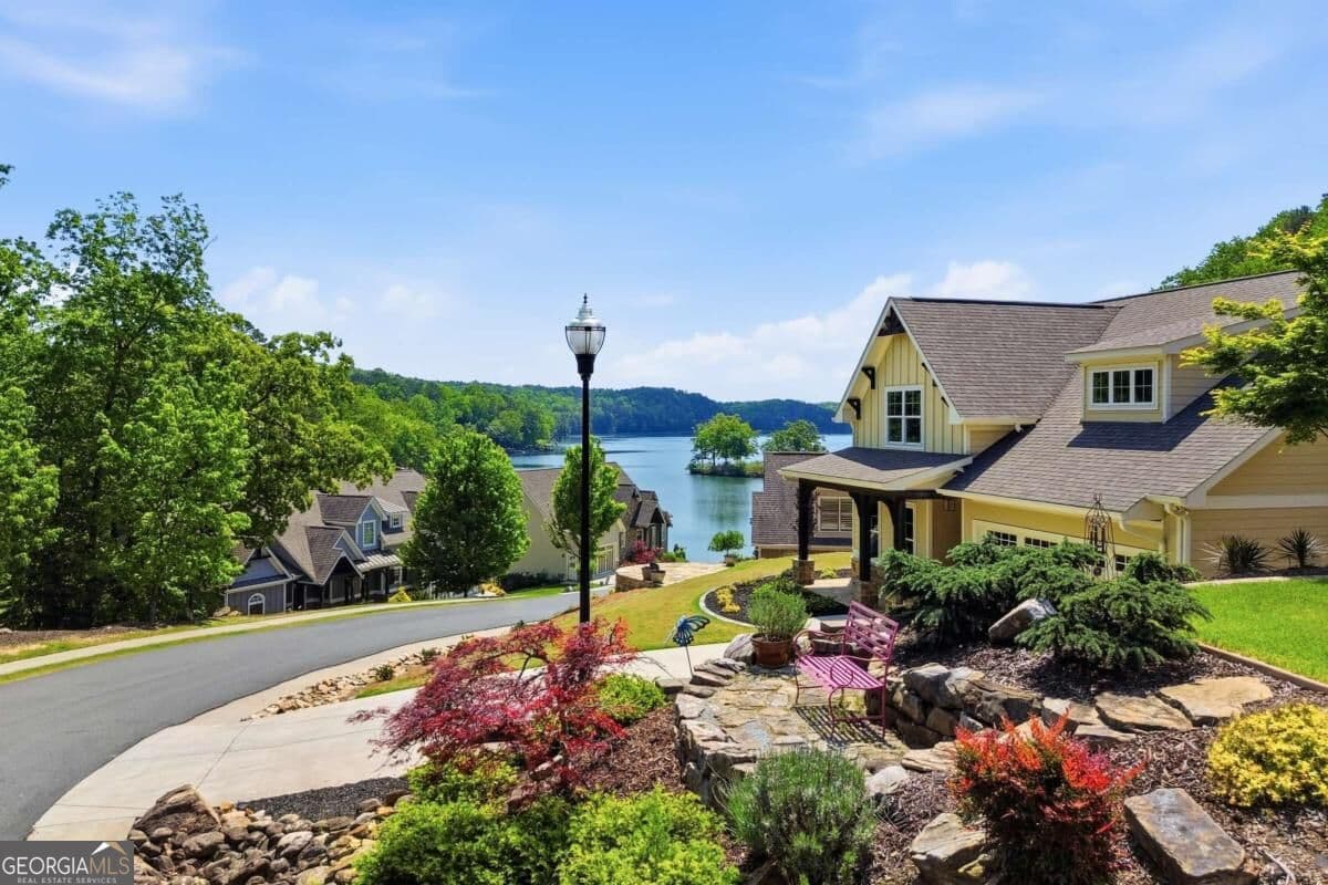 4 bedroom, 4 bathroom, 3,283 sq ft single family residence for sale at 114 Sunset Peak Court, Waleska, GA 30183 — photo 4