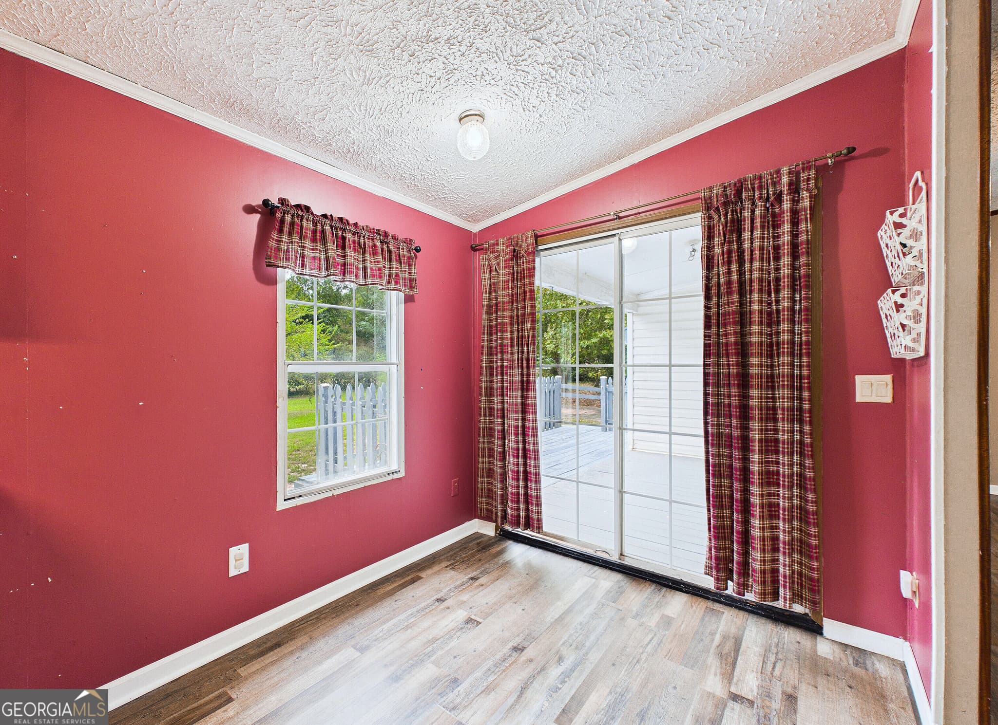 3 bedroom, 2 bathroom, 1,836 sq ft manufactured home,single family residence for sale at 360 Hayes Road, Byron, GA 31008 — photo 6