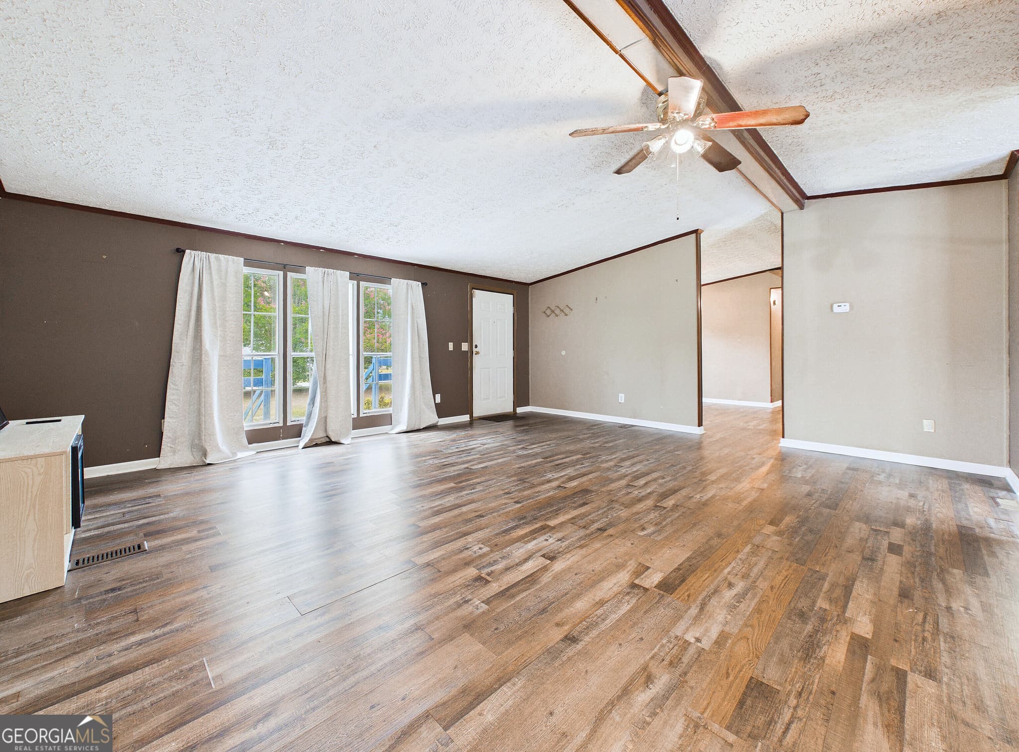 3 bedroom, 2 bathroom, 1,836 sq ft manufactured home,single family residence for sale at 360 Hayes Road, Byron, GA 31008 — photo 10