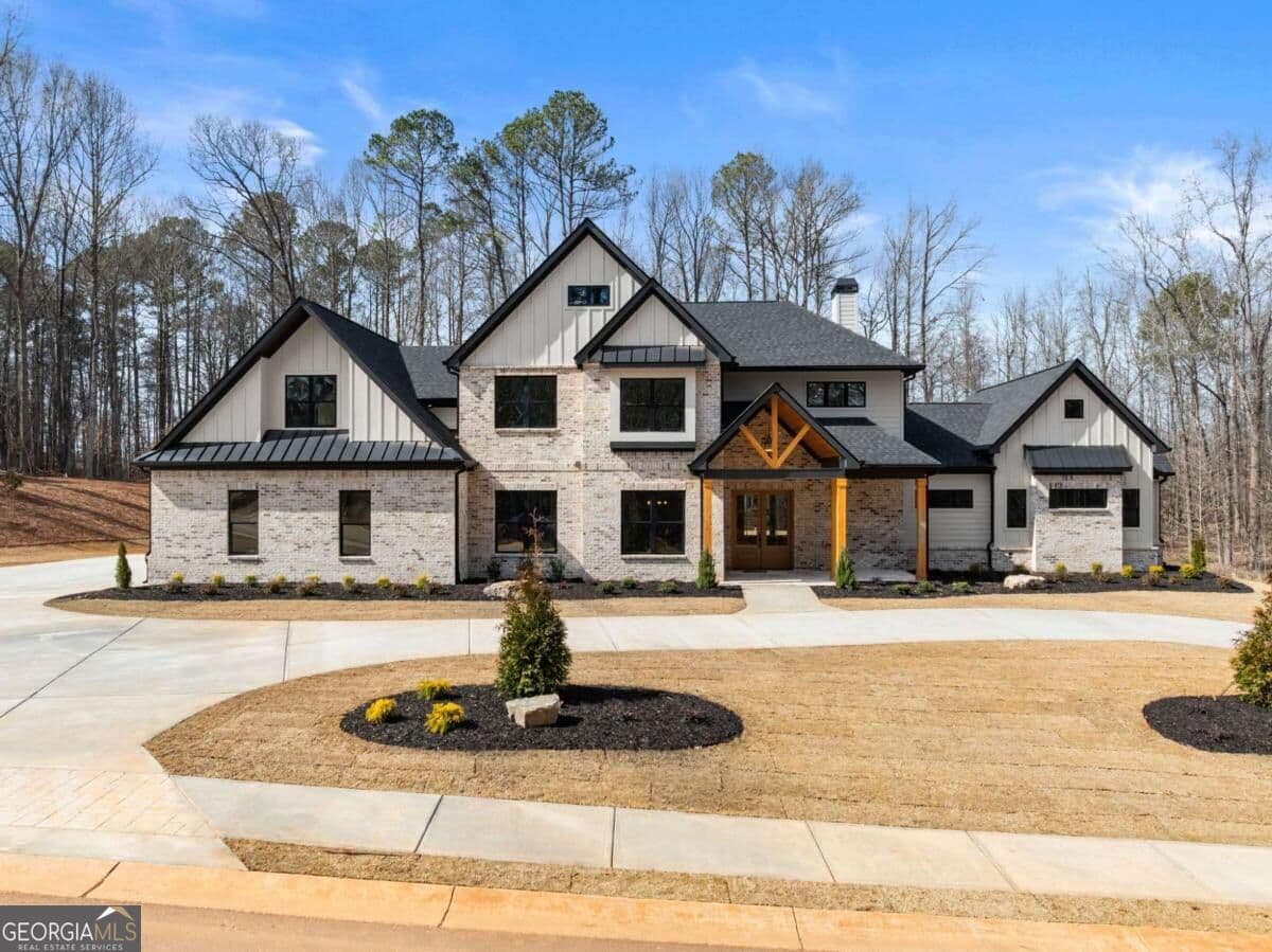 4 bedroom, 4.5 bathroom single family residence for sale at 1178 Pinnacle Drive, Hoschton, GA 30548 — photo 2