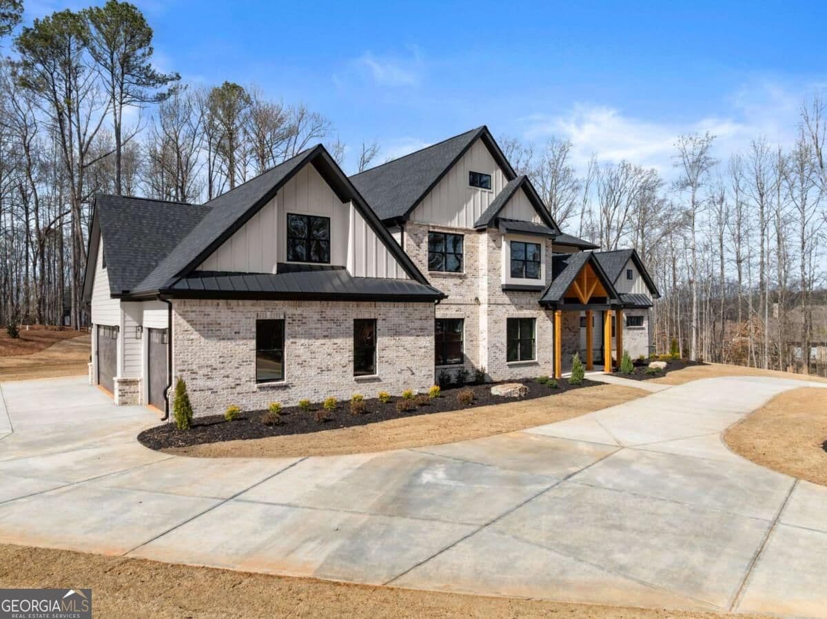 4 bedroom, 4.5 bathroom single family residence for sale at 1178 Pinnacle Drive, Hoschton, GA 30548 — photo 6