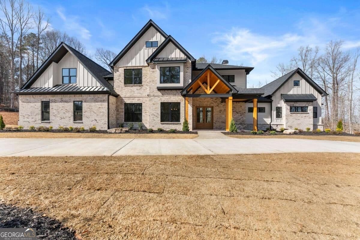 4 bedroom, 4.5 bathroom single family residence for sale at 1178 Pinnacle Drive, Hoschton, GA 30548 — photo 3