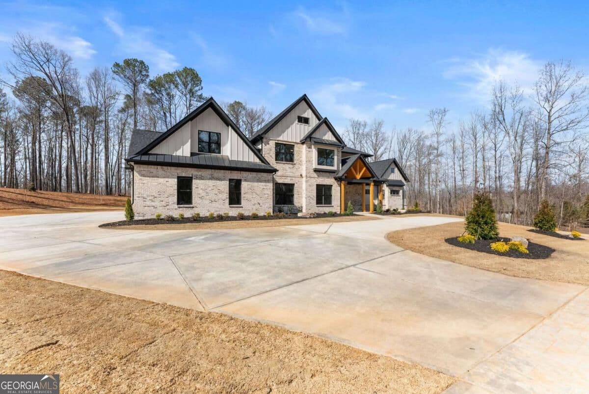 4 bedroom, 4.5 bathroom single family residence for sale at 1178 Pinnacle Drive, Hoschton, GA 30548 — photo 8