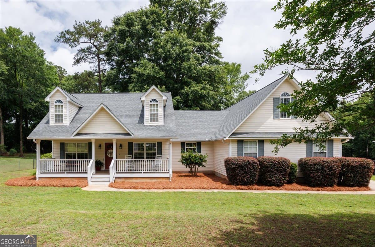 3 bedroom, 3 bathroom, 2,037 sq ft single family residence sold at 557 Aarons Circle, Gray, GA 31032