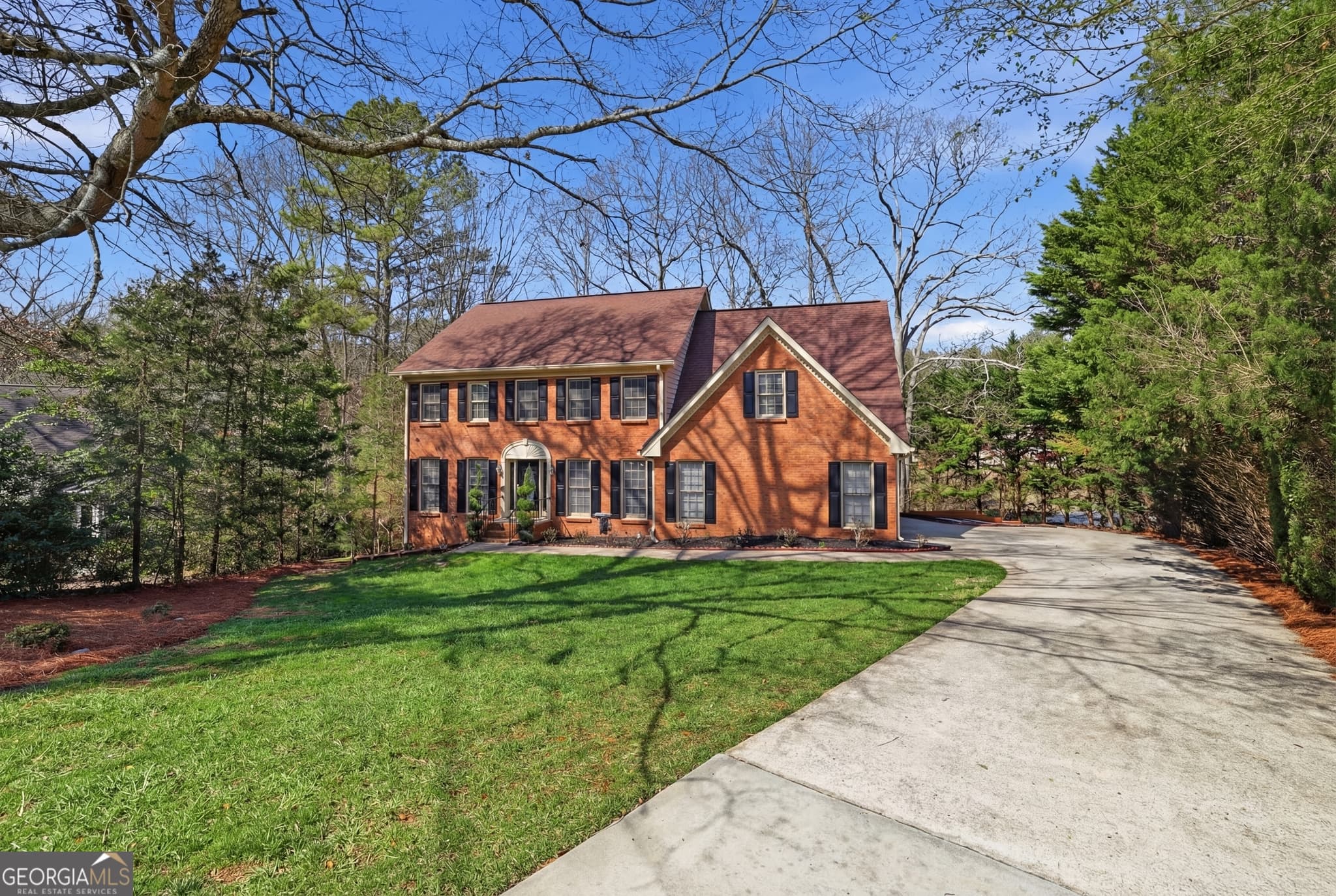 5 bedroom, 3.5 bathroom, 4,100 sq ft single family residence sold at 3551 Southern Bay Court, Snellville, GA 30039