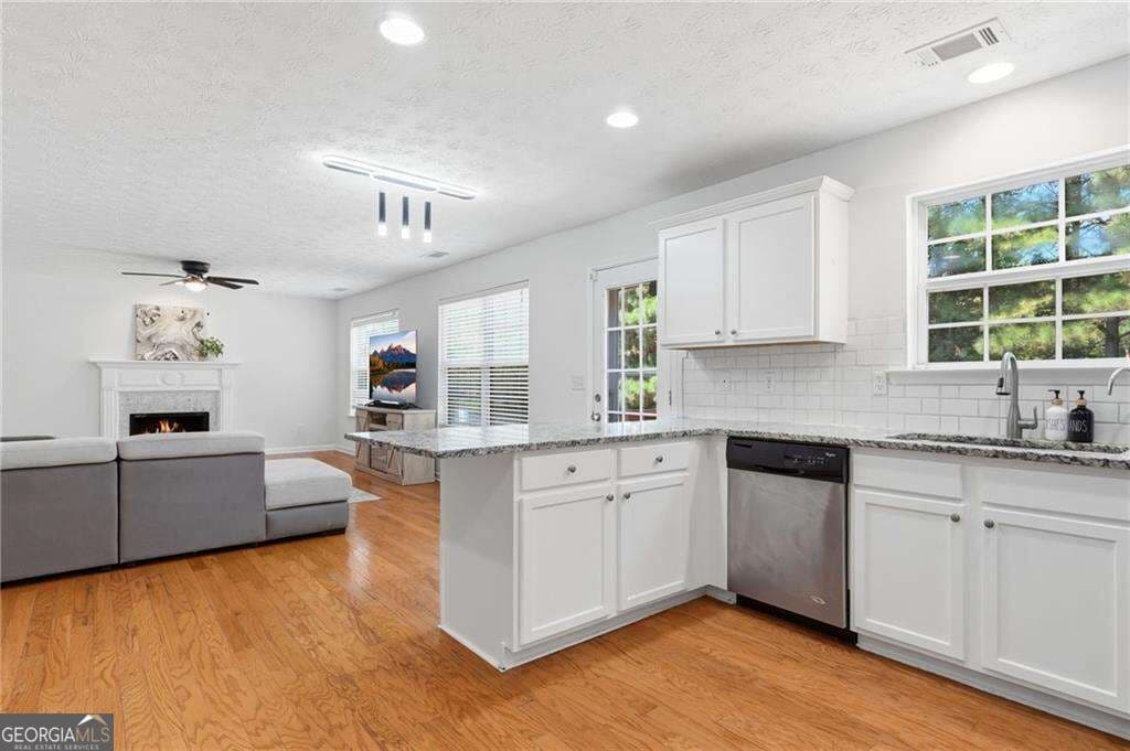 5 bedroom, 3.5 bathroom, 3,658 sq ft single family residence for sale at 5492 Skylar Creek Lane, Buford, GA 30518 — photo 7