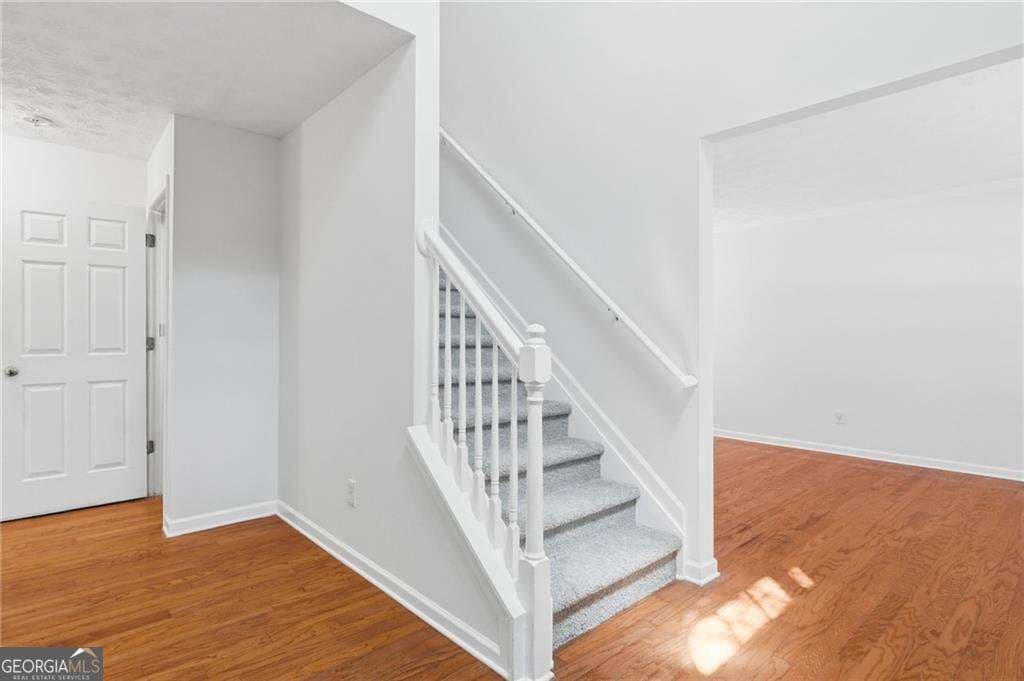 5 bedroom, 3.5 bathroom, 3,658 sq ft single family residence for sale at 5492 Skylar Creek Lane, Buford, GA 30518 — photo 3