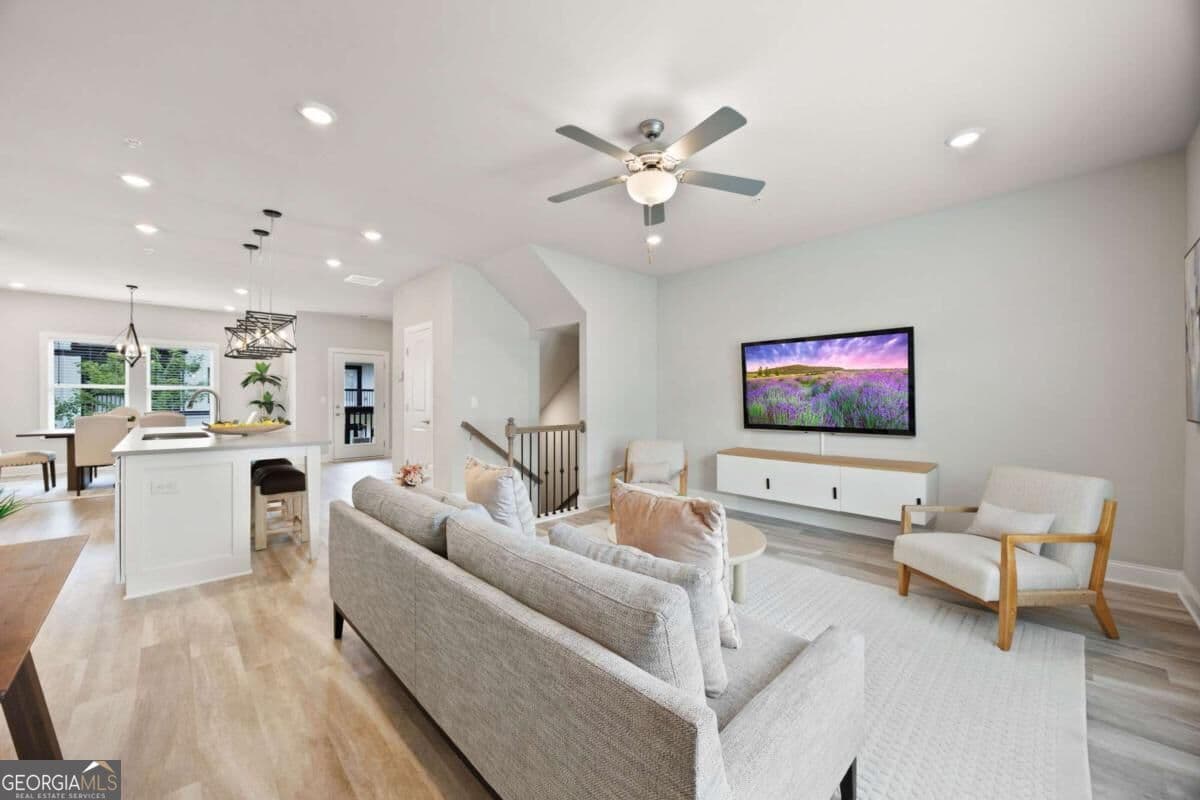4 bedroom, 3.5 bathroom, 2,175 sq ft townhouse for rent at 504 Hampton Crossing, Woodstock, GA 30188 for $2,650 a month — photo 8