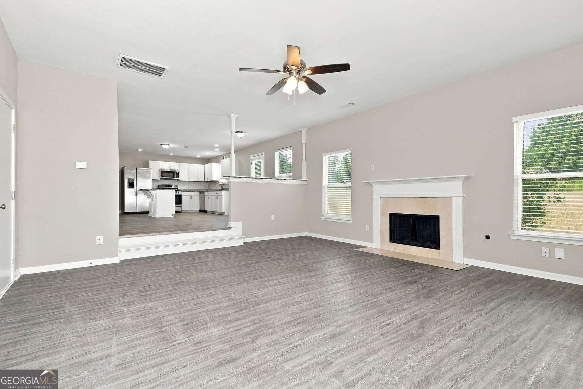 6 bedroom, 3 bathroom, 3,606 sq ft single family residence for sale at 406 Grier Drive, Locust Grove, GA 30248 — photo 3