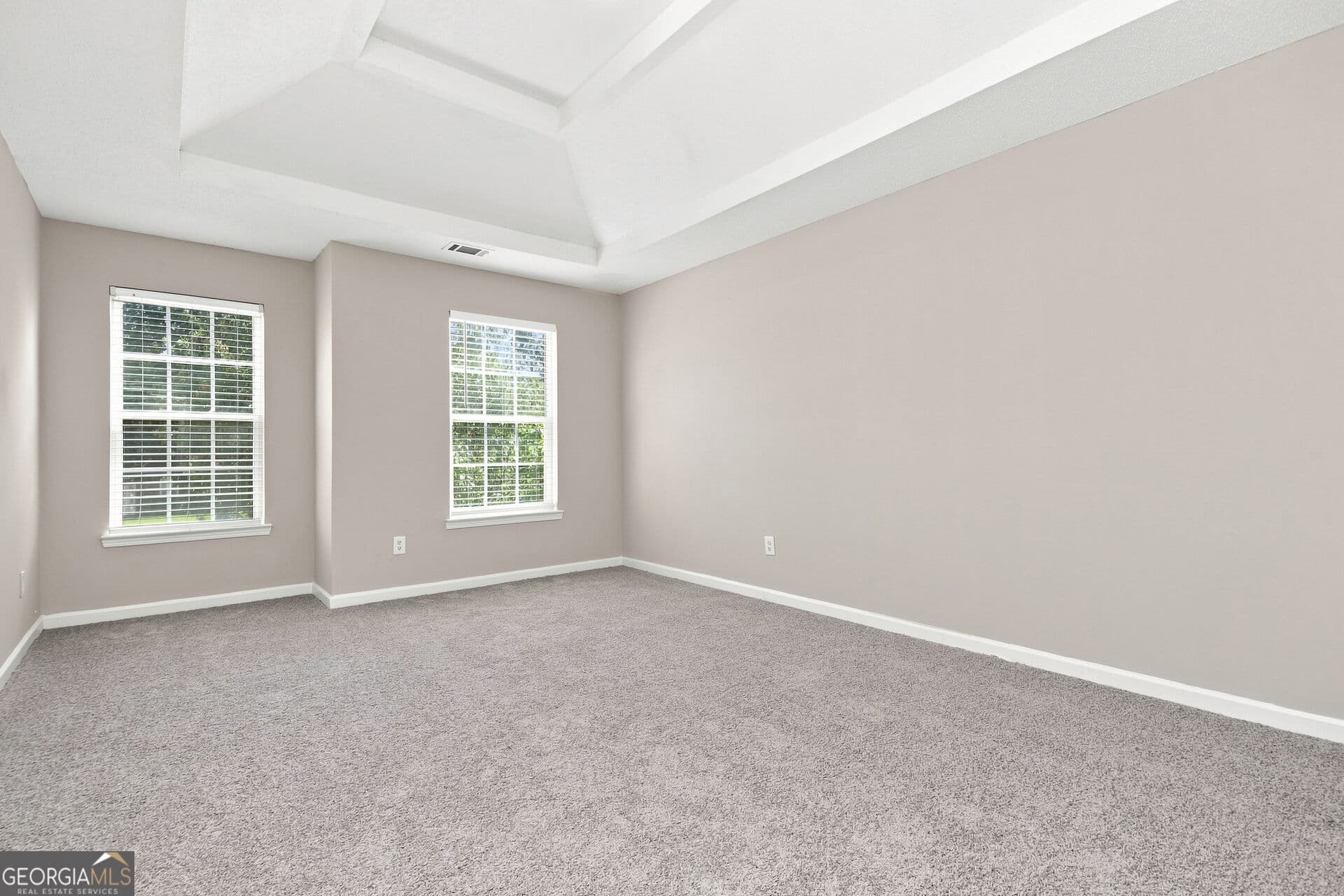 6 bedroom, 3 bathroom, 3,606 sq ft single family residence for sale at 406 Grier Drive, Locust Grove, GA 30248 — photo 9