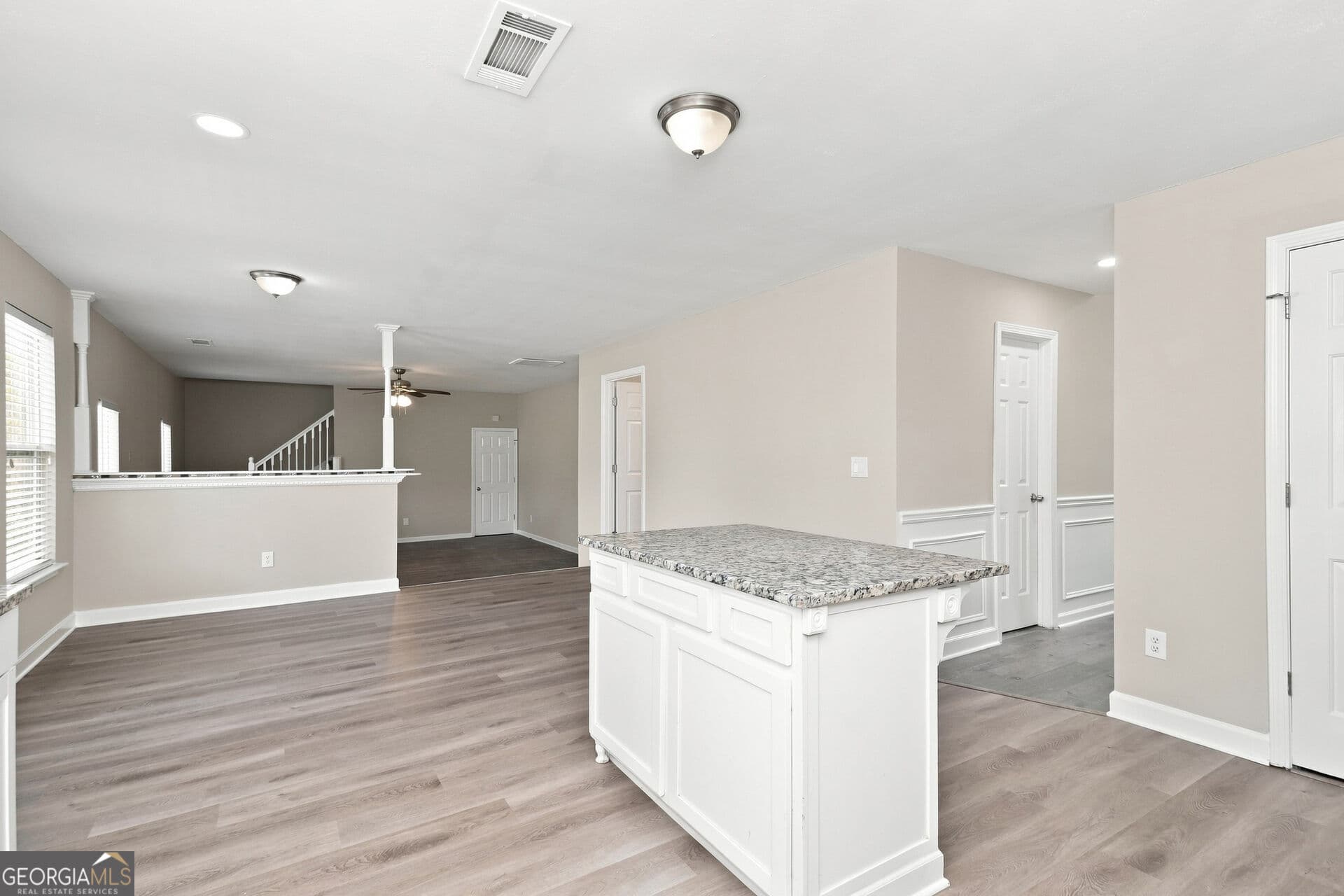 6 bedroom, 3 bathroom, 3,606 sq ft single family residence for sale at 406 Grier Drive, Locust Grove, GA 30248 — photo 4