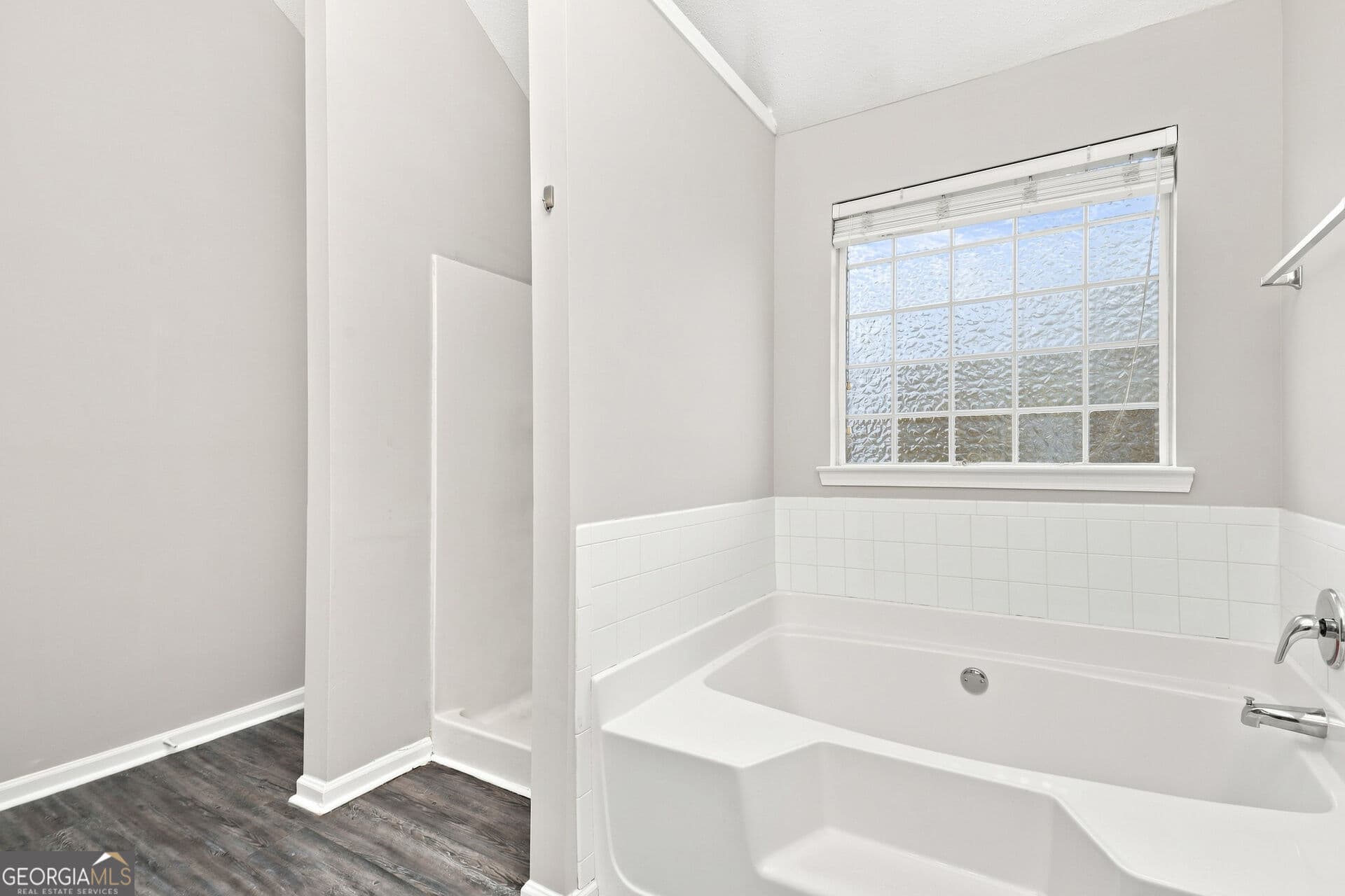 6 bedroom, 3 bathroom, 3,606 sq ft single family residence for sale at 406 Grier Drive, Locust Grove, GA 30248 — photo 8