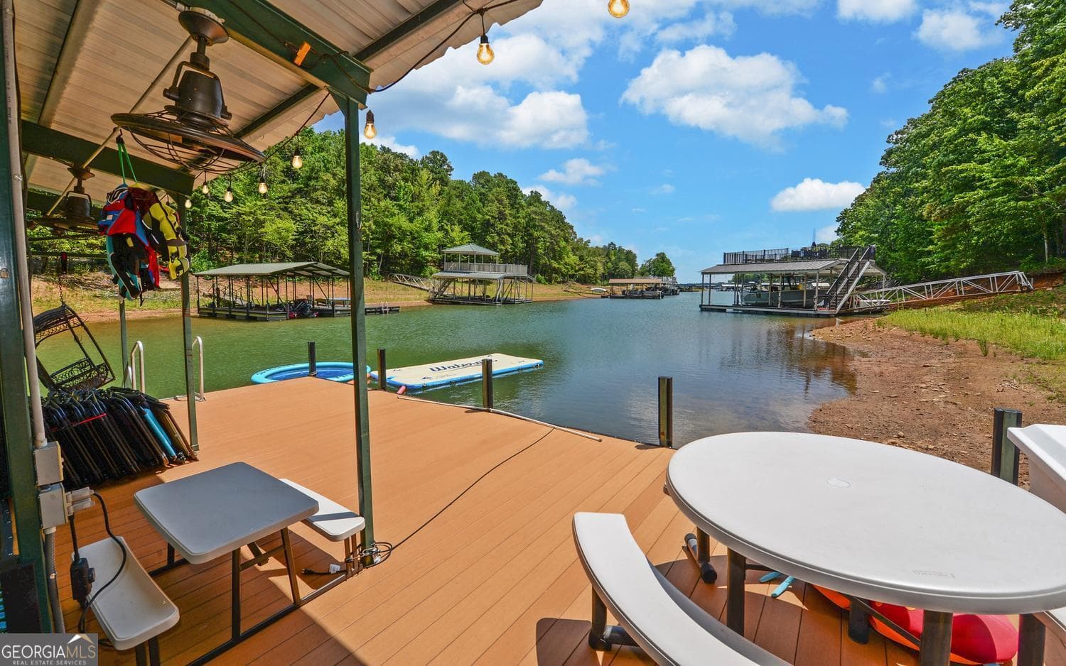 5 bedroom, 3.5 bathroom, 4,033 sq ft single family residence for sale at 819 Tranquility Lane, Hartwell, GA 30643 — photo 6