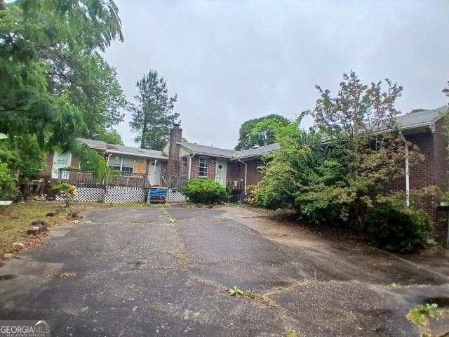 4 bedroom, 2.5 bathroom, 2,707 sq ft single family residence for sale at 2107 Burnside Drive, Columbus, GA 31907 — photo 3