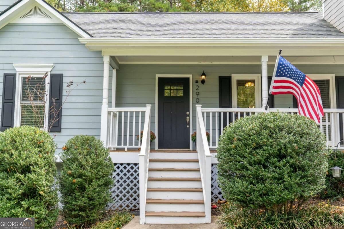 3 bedroom, 2 bathroom, 1,347 sq ft single family residence for sale at 290 Sadler Drive, Douglasville, GA 30134 — photo 2