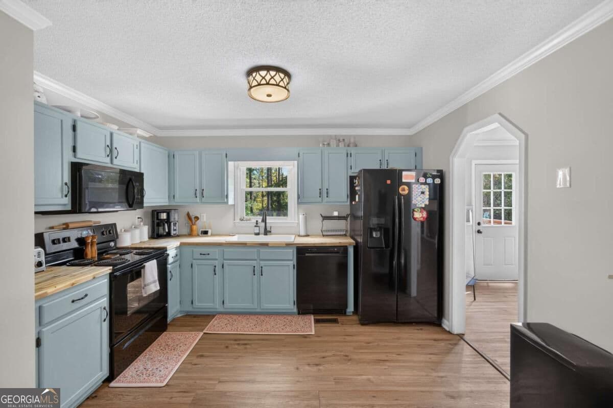 3 bedroom, 2 bathroom, 1,347 sq ft single family residence for sale at 290 Sadler Drive, Douglasville, GA 30134 — photo 7
