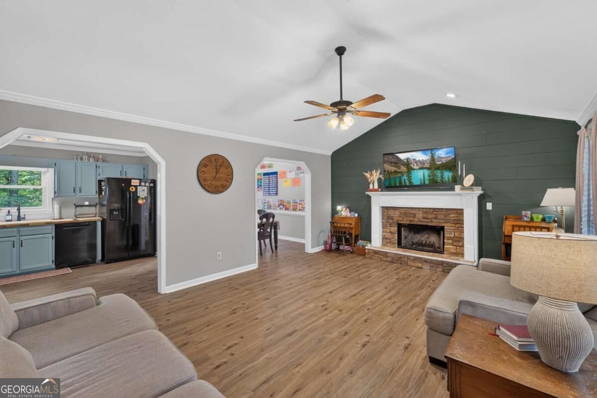 3 bedroom, 2 bathroom, 1,347 sq ft single family residence for sale at 290 Sadler Drive, Douglasville, GA 30134 — photo 4