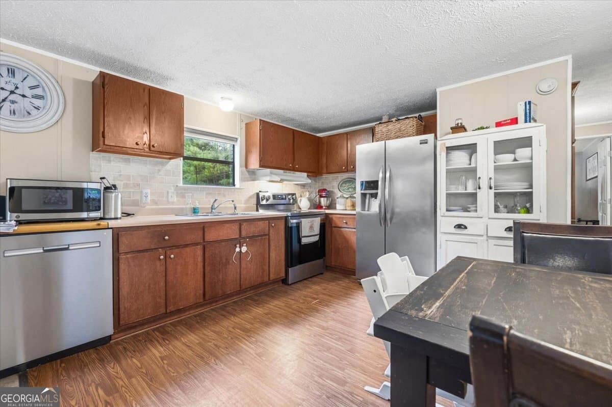 2 bedroom, 1 bathroom, 784 sq ft manufactured home,single family residence for sale at 1771 Rays Church Road, Bishop, GA 30621 — photo 6