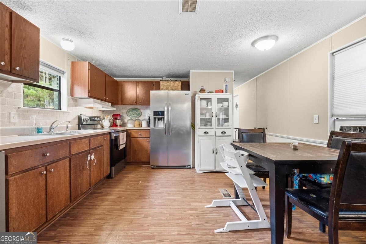 2 bedroom, 1 bathroom, 784 sq ft manufactured home,single family residence for sale at 1771 Rays Church Road, Bishop, GA 30621 — photo 5