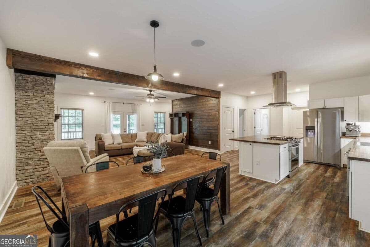 4 bedroom, 3 bathroom, 2,704 sq ft single family residence for sale at 930 James Holcomb Road, Hull, GA 30646 — photo 5