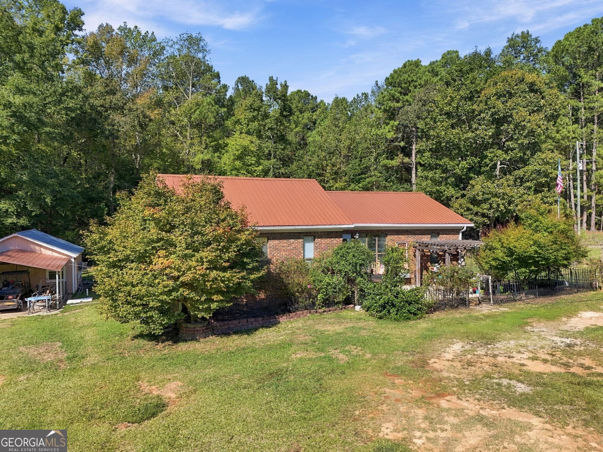 2 bedroom, 2 bathroom, 1,328 sq ft single family residence for sale at 525 Dean Road, Greenville, GA 30222 — photo 2