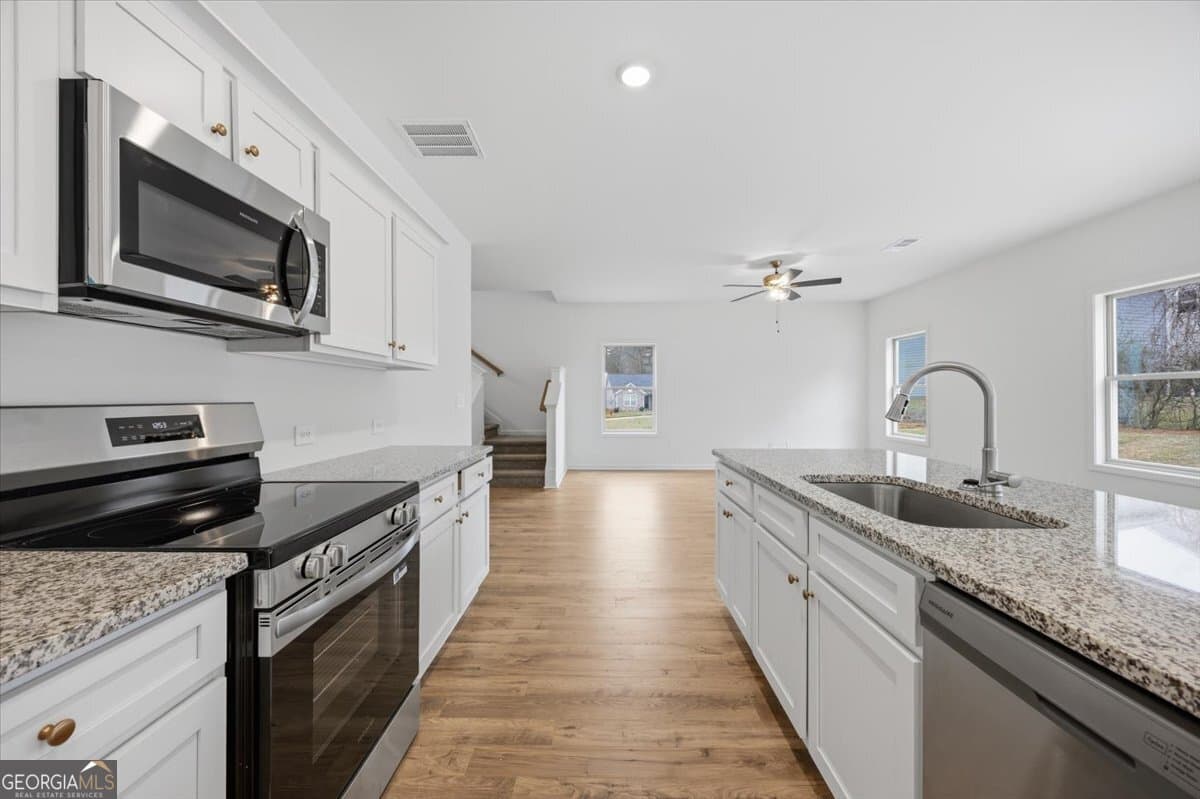 3 bedroom, 2.5 bathroom, 1,888 sq ft single family residence for sale at 7 Morningside Court, Thomaston, GA 30286 — photo 10