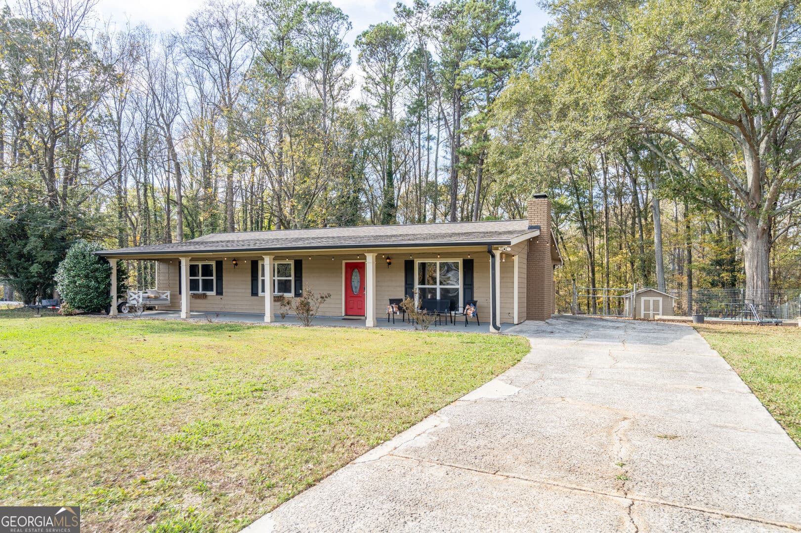 3 bedroom, 2 bathroom single family residence for rent at 4375 Park Street, Acworth, GA 30101 for $4,397 a month — photo 2
