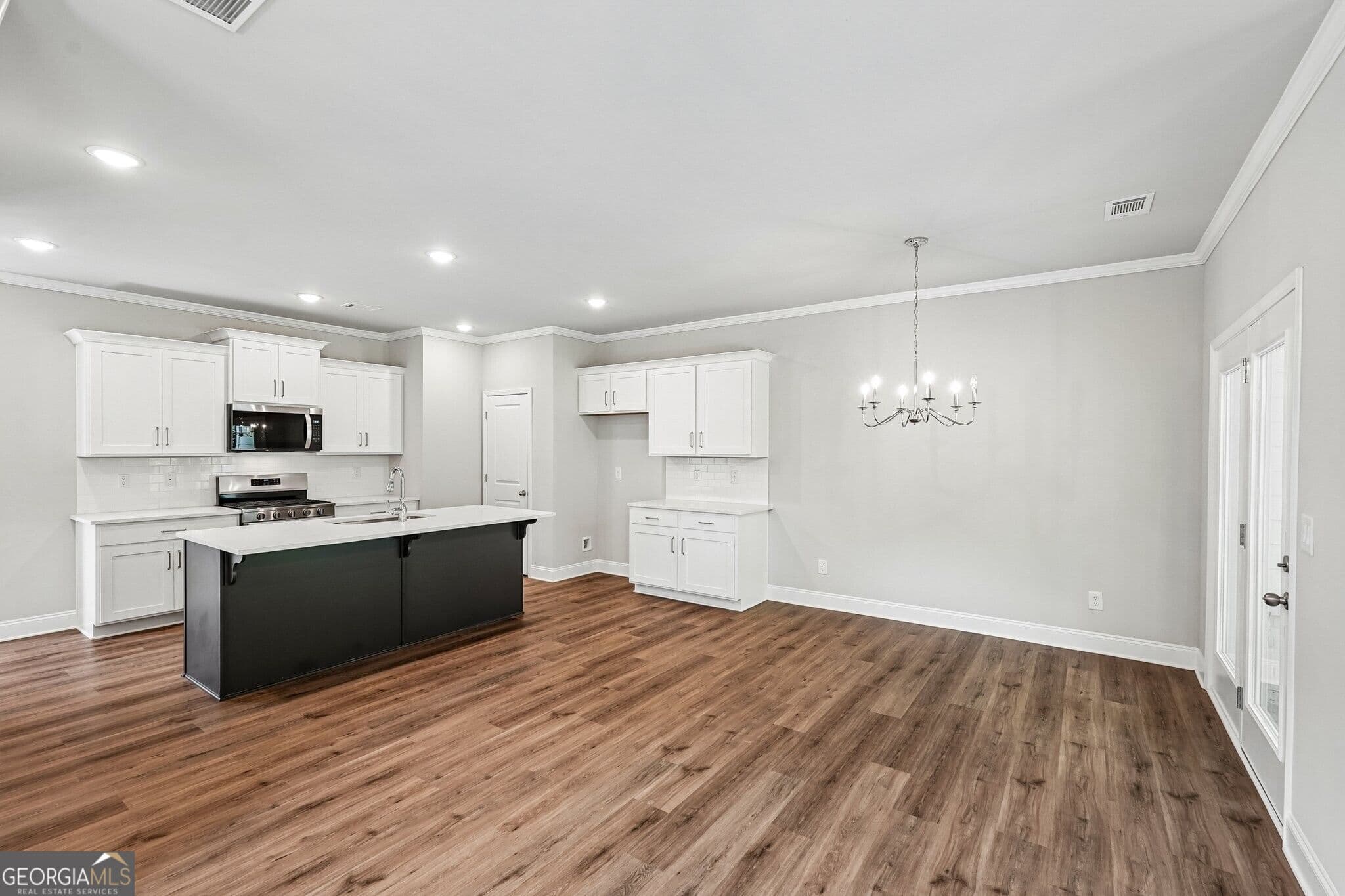 3 bedroom, 2.5 bathroom, 1,814 sq ft townhouse for sale at 4240 Cavalier Way, Duluth, GA 30097 — photo 8