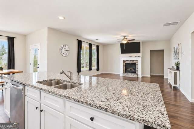 4 bedroom, 3 bathroom, 2,215 sq ft single family residence for sale at 1978 Waterside Circle, Bethlehem, GA 30620 — photo 5