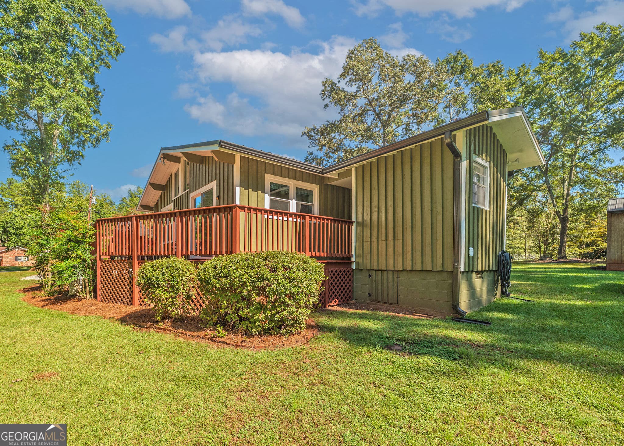 3 bedroom, 1 bathroom, 1,040 sq ft single family residence for sale at 991 Lakeshore Road, Martin, GA 30557 — photo 6