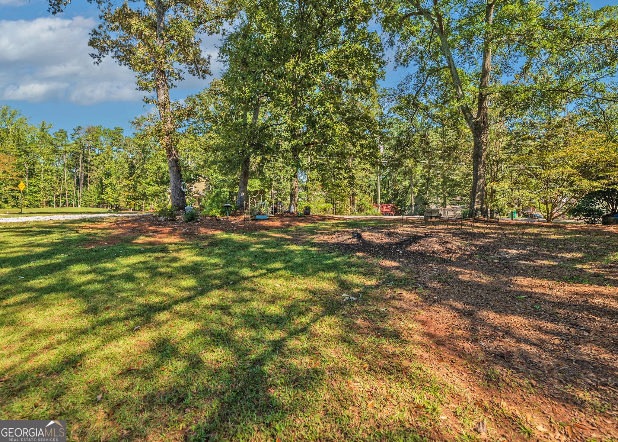 3 bedroom, 1 bathroom, 1,040 sq ft single family residence for sale at 991 Lakeshore Road, Martin, GA 30557 — photo 9