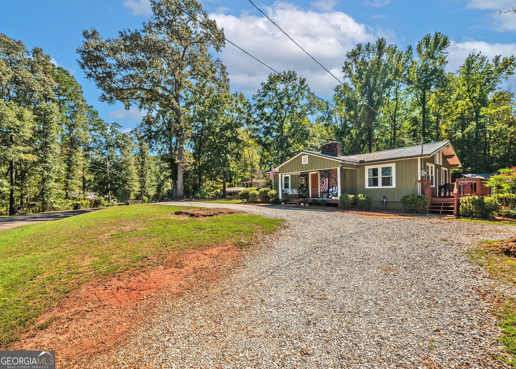 3 bedroom, 1 bathroom, 1,040 sq ft single family residence for sale at 991 Lakeshore Road, Martin, GA 30557 — photo 4