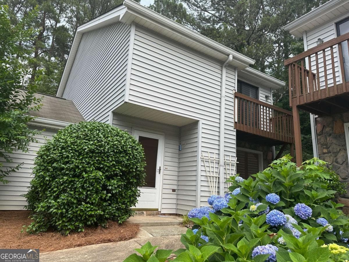 4 bedroom, 3.5 bathroom, 2,111 sq ft condominium sold at 3 Fairway Drive, Kennesaw, GA 30144