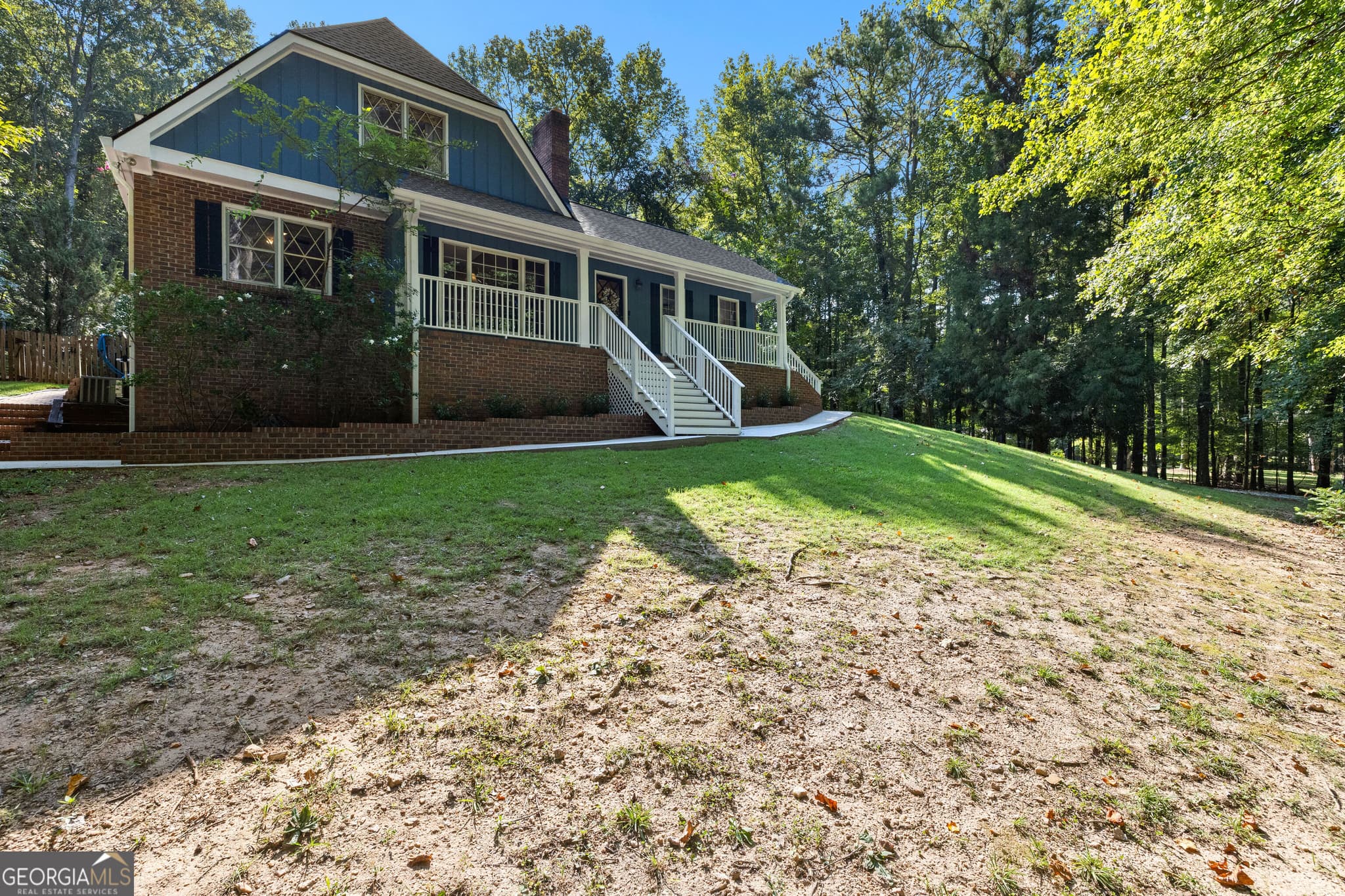 3 bedroom, 3 bathroom, 2,080 sq ft single family residence for sale at 400 Darren Drive, Fayetteville, GA 30215 — photo 3
