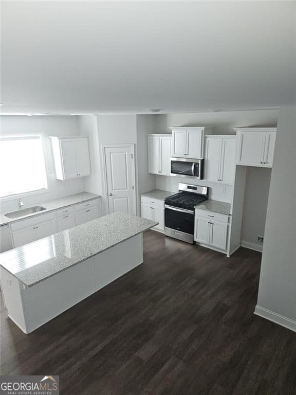 4 bedroom, 3.5 bathroom, 2,938 sq ft townhouse for rent at 1574 Gin Blossom Circle, Lawrenceville, GA 30045 for $2,600 a month — photo 6