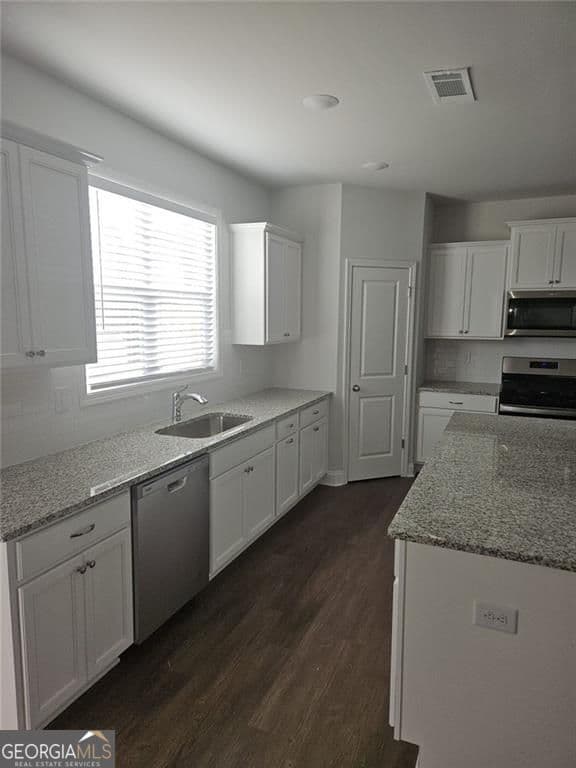 4 bedroom, 3.5 bathroom, 2,938 sq ft townhouse for rent at 1574 Gin Blossom Circle, Lawrenceville, GA 30045 for $2,600 a month — photo 7