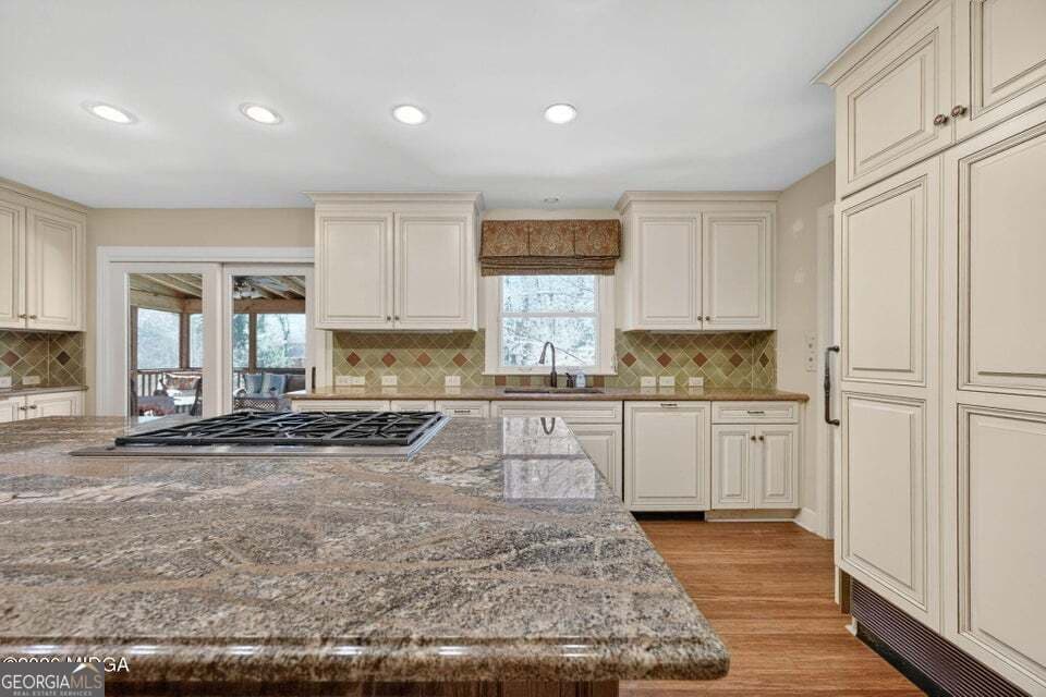 5 bedroom, 3.5 bathroom, 4,560 sq ft single family residence for sale at 4716 Moor Park, Macon, GA 31210 — photo 2