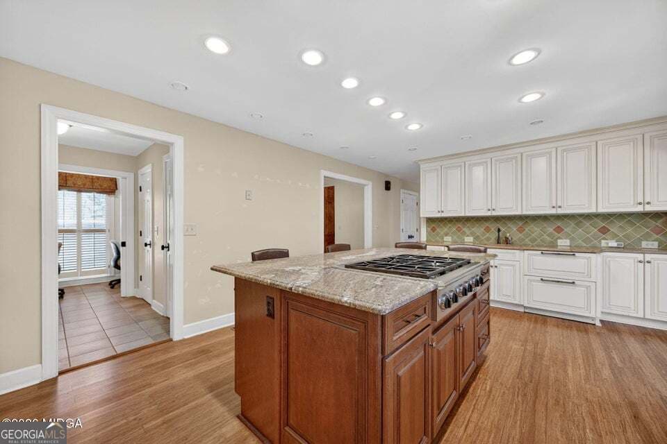 5 bedroom, 3.5 bathroom, 4,560 sq ft single family residence for sale at 4716 Moor Park, Macon, GA 31210 — photo 3