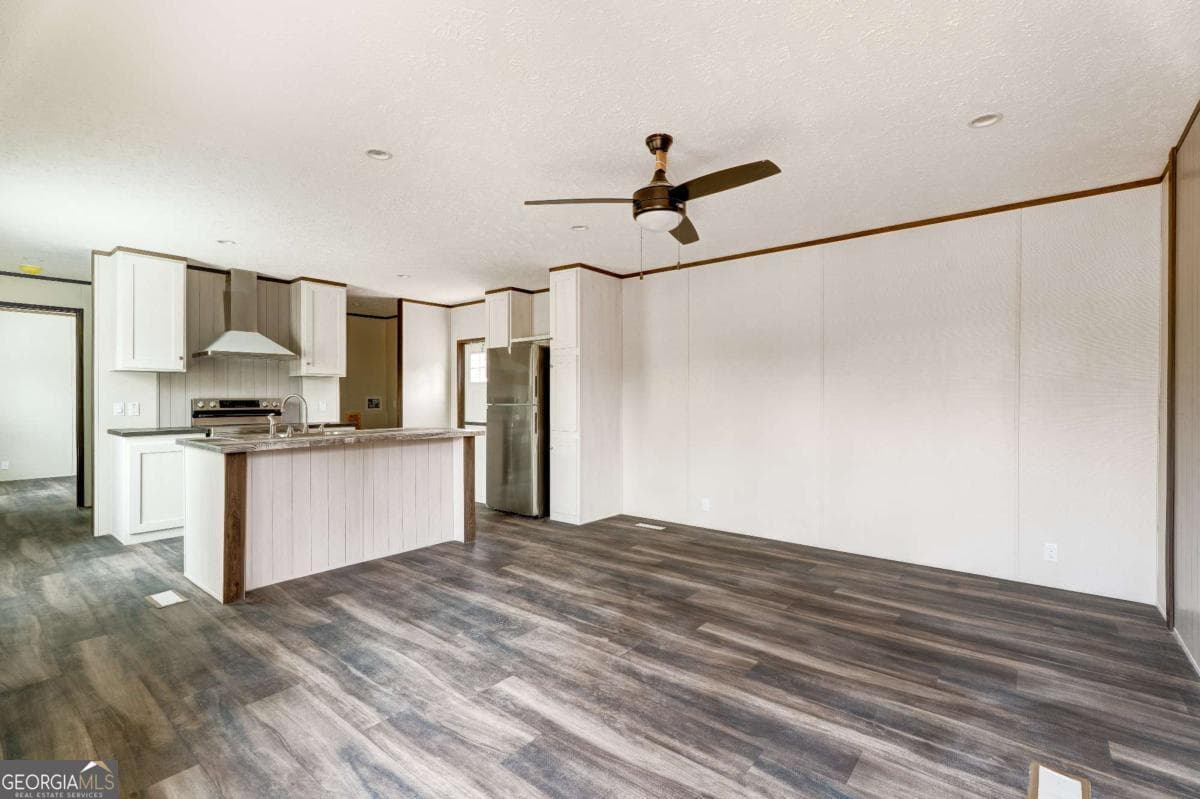 3 bedroom, 2 bathroom, 1,216 sq ft manufactured home,single family residence for sale at 30 Crooked Court, Ellijay, GA 30540 — photo 4