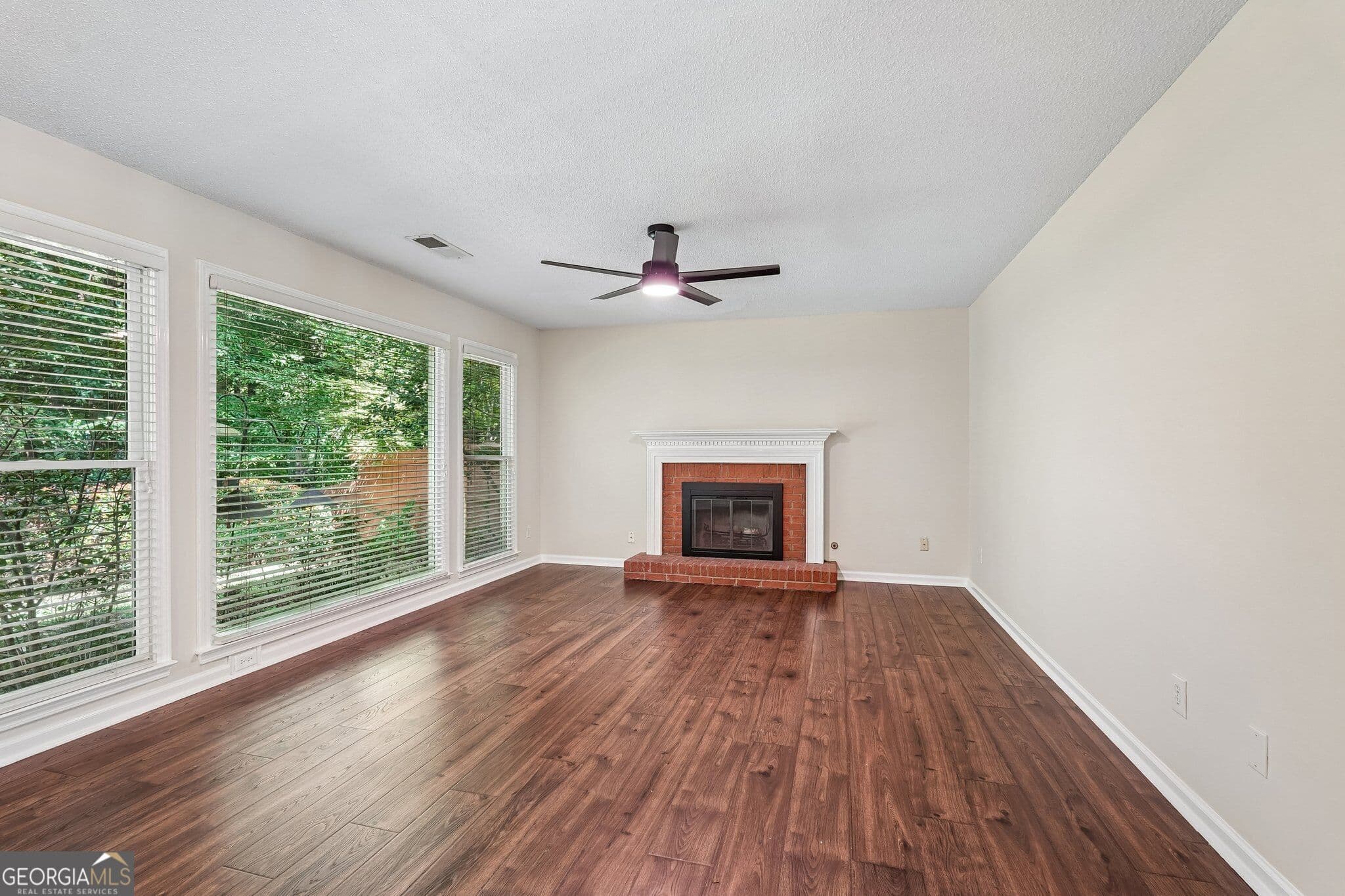 4 bedroom, 2.5 bathroom, 2,583 sq ft single family residence for sale at 89 Creekside Drive, Dallas, GA 30157 — photo 9